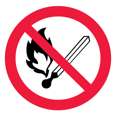 Знак P02 Запрещается пользоваться открытым огнем и курить •ГОСТ 12.4.026-2015• (Пластик 200 х 200)