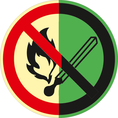 Знак P02 Запрещается пользоваться открытым огнем и курить •ГОСТ 34428-2018• (Фотолюминесцентный Пленка 200 x 200)