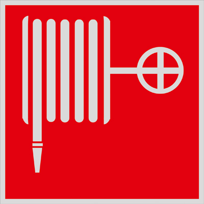 Знак F02 Пожарный кран •ГОСТ 12.4.026-2015• (Световозвращающий Металл 250 x 250)