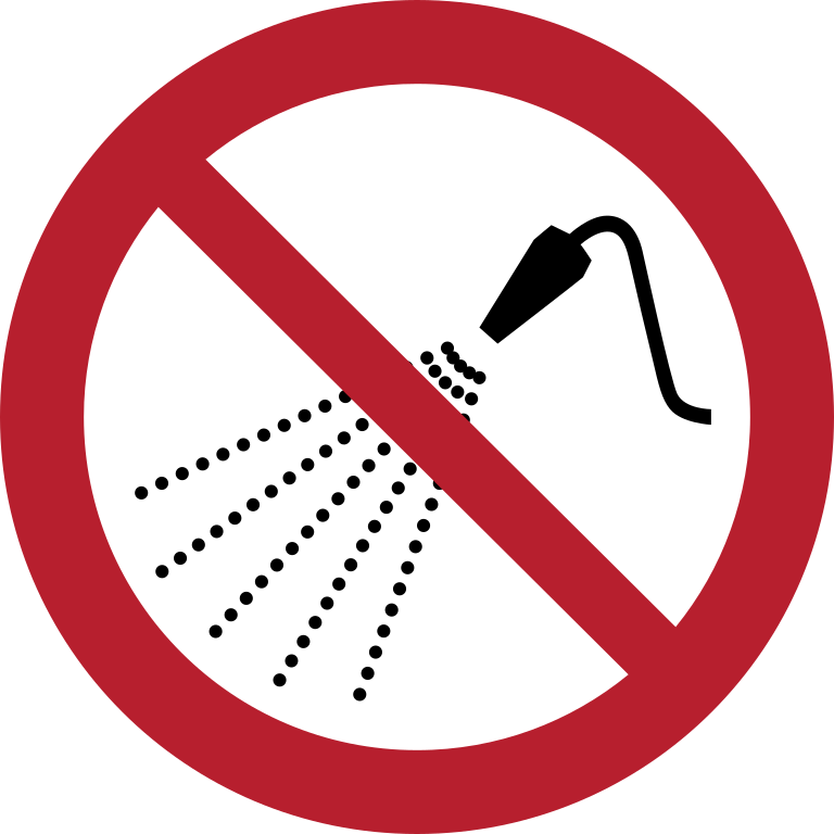 P016 Не распылять воду/Do not spray with water