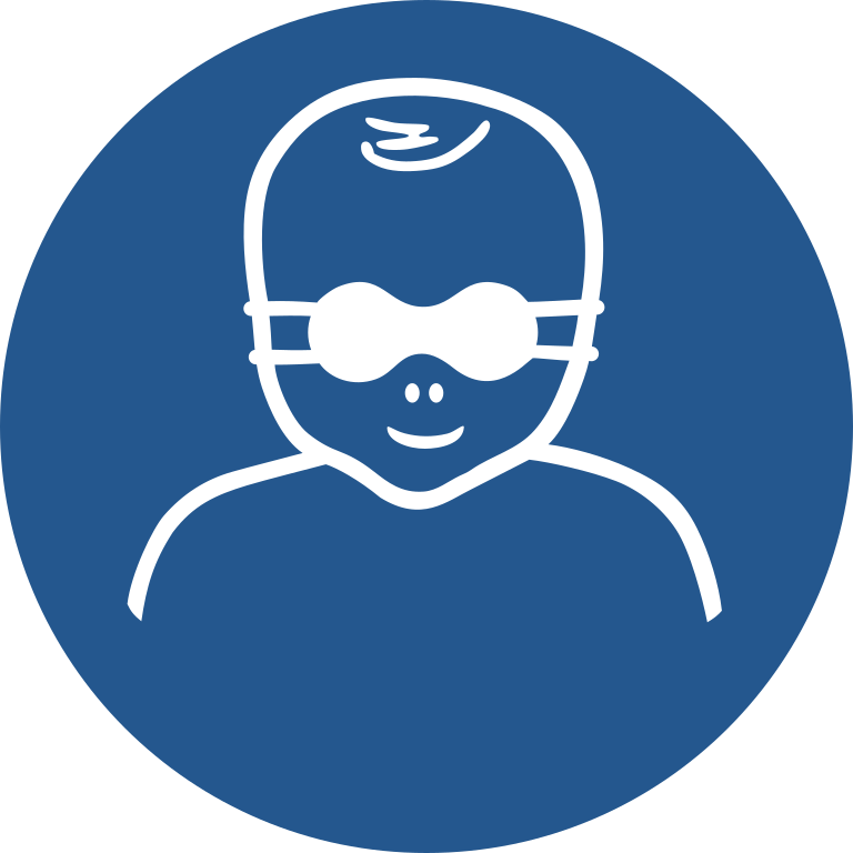 M025 Защитить глаза младенца непрозрачными защитными очками/Protect infants’ eyes with opaque eye protection