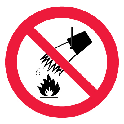 Знак P04 Запрещается тушить водой •ГОСТ 12.4.026-2015• (Пленка 200 х 200)