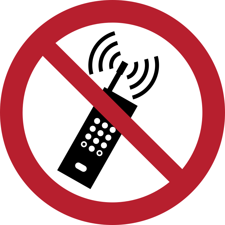 P013 Не включать мобильные телефоны/No activated mobile phones