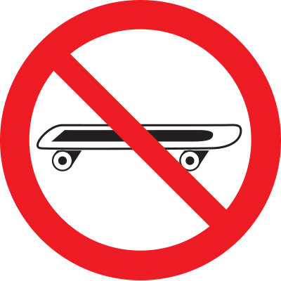 Знак T900 Вход со скейтбордами запрещен (Пленка 100 х 100)